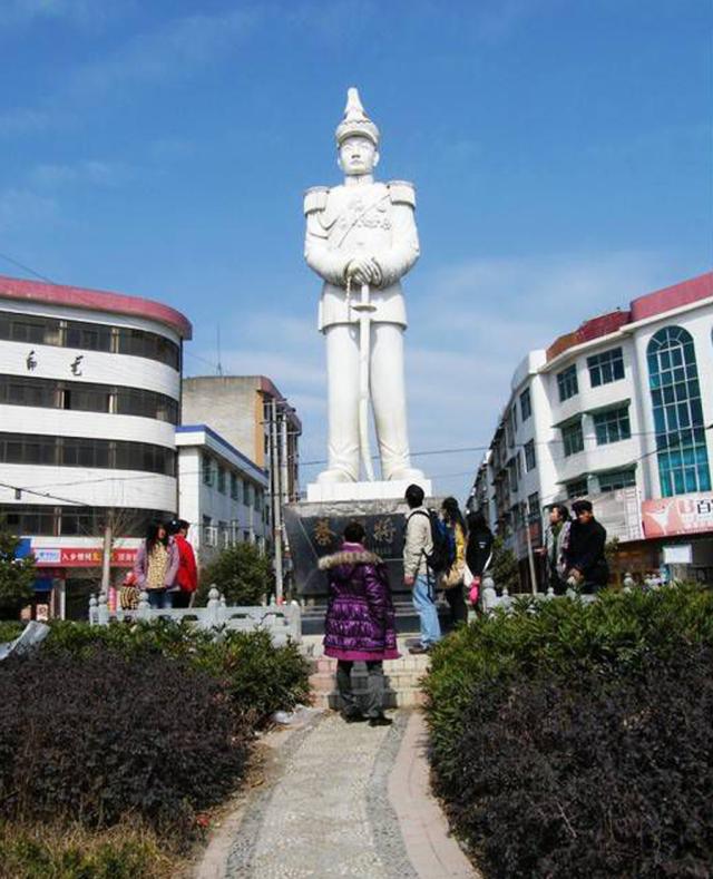 湖南邵陽(yáng)洞口縣一個(gè)大鎮(zhèn),是蔡鍔的故鄉(xiāng),入選全國(guó)重點(diǎn)鎮(zhèn)名單