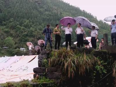 抗洪救災|邵陽書記市長奔赴新寧水廟、黃龍、回龍等地督促抗洪救災工作!最關心的還是受災群眾!